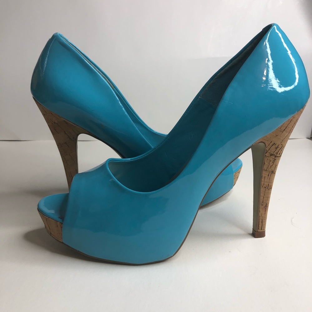 👠Jassica Simpson open toe platform.